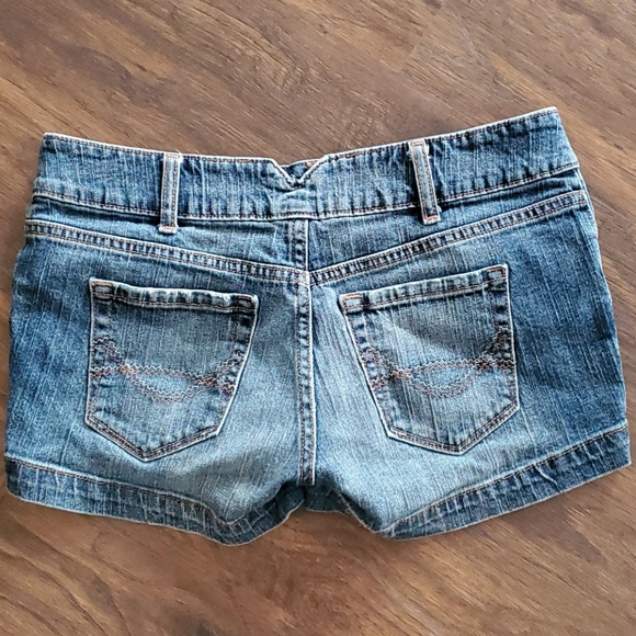 Jean shorts - Picture 2 of 2